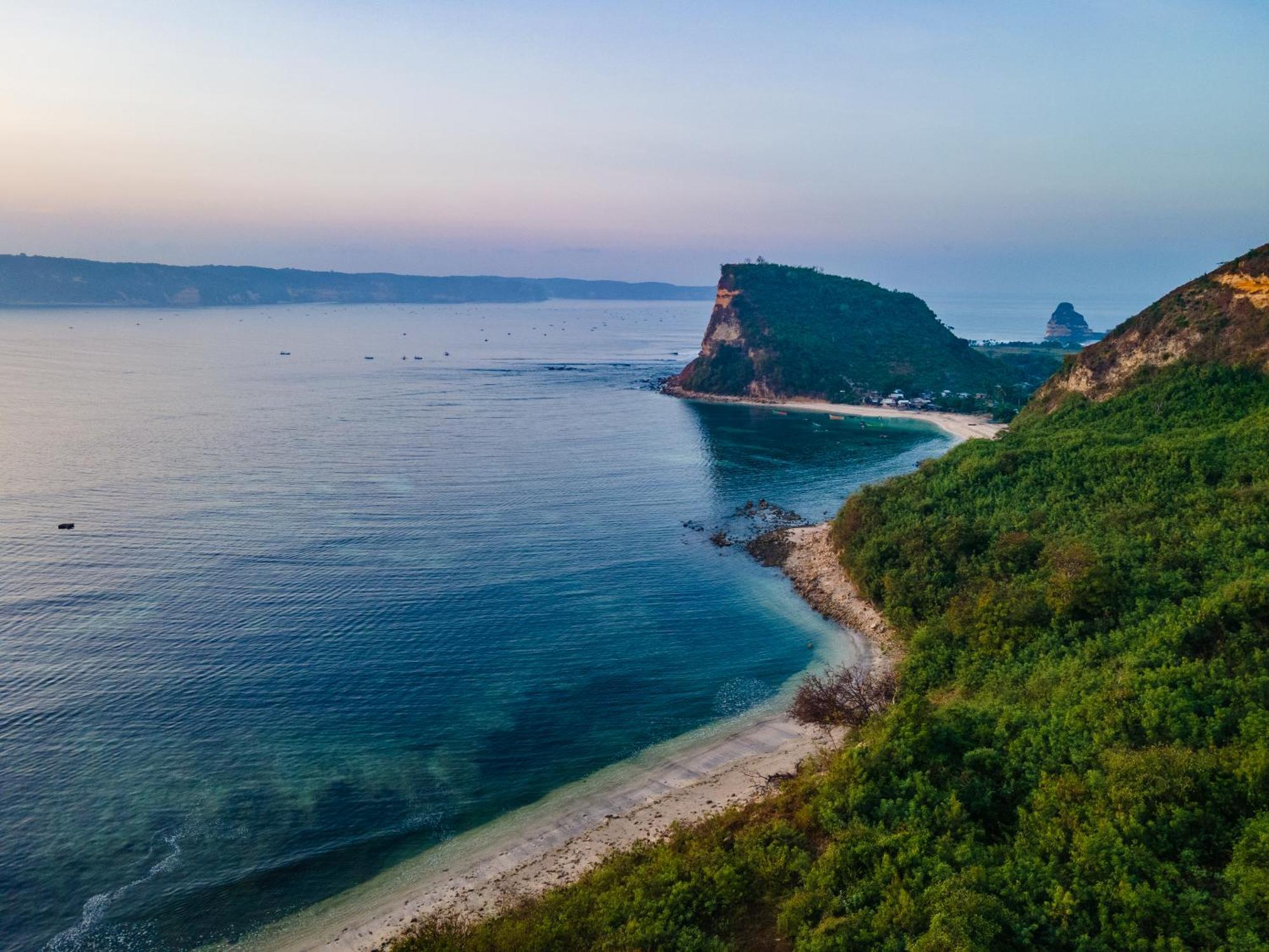 Inlight Lombok Beach Hotel Kuta  Ngoại thất bức ảnh