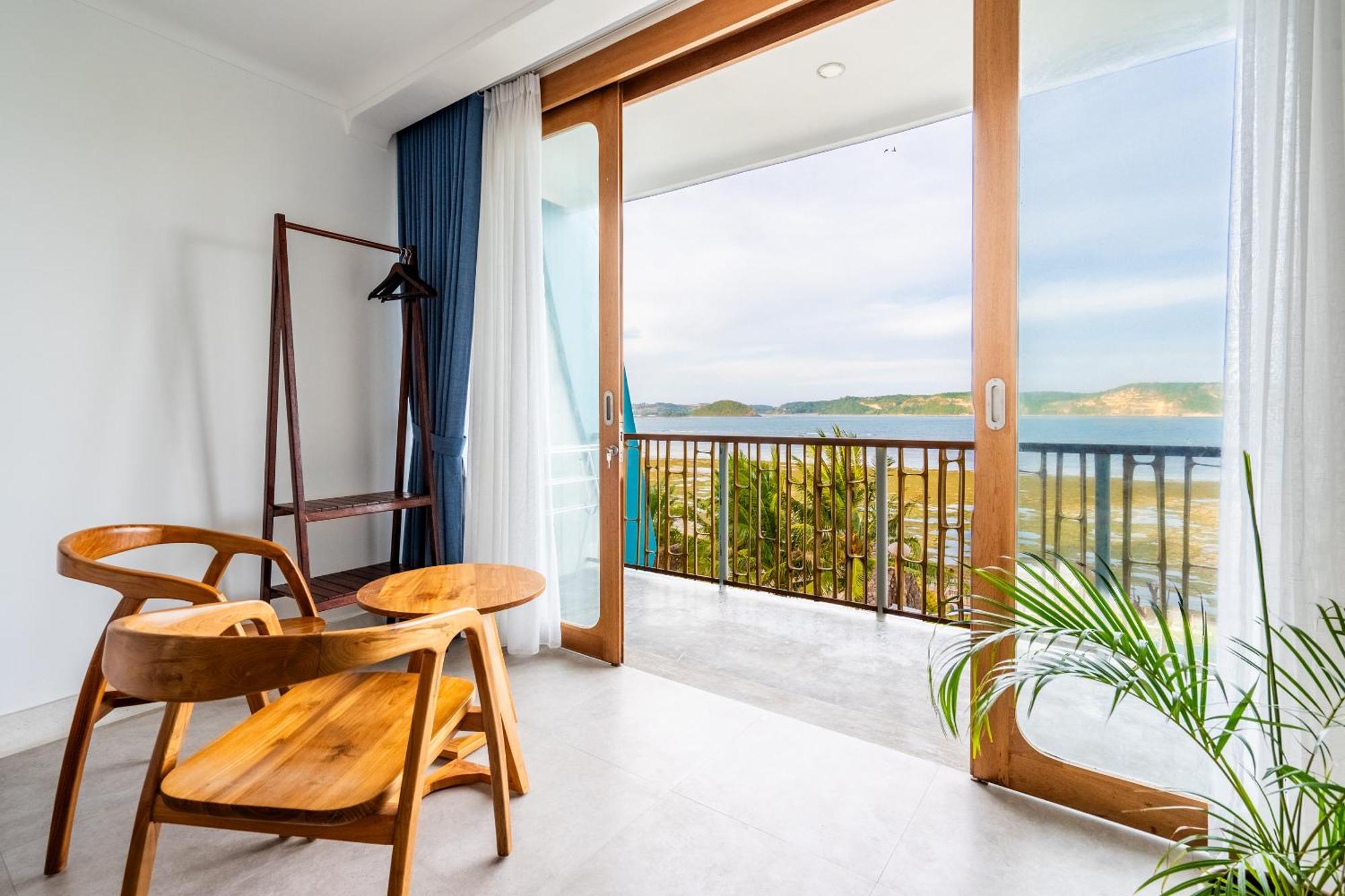 Inlight Lombok Beach Hotel Kuta  Ngoại thất bức ảnh